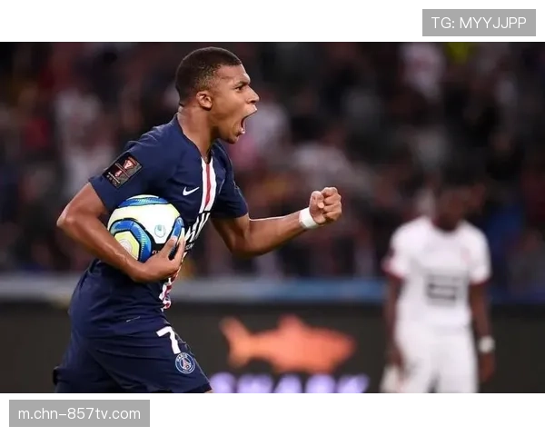 法国业余裁判培养计划启动,执法水平提升获法甲借鉴